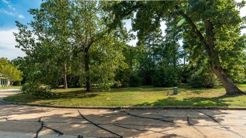 15 Stanford Ct, Montgomery, TX, 77356-8104 | Card Image