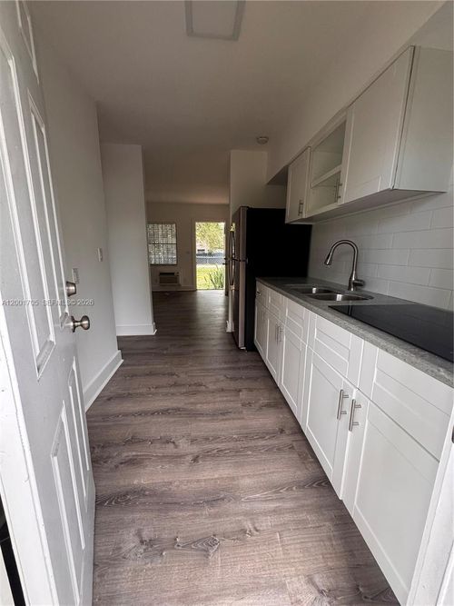 3-7701 Ne 3rd Ct, Miami, FL, 33138-4806 | Card Image