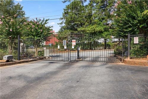 f2-3665 Chestnut Dr, Atlanta, GA, 30340-2027 | Card Image