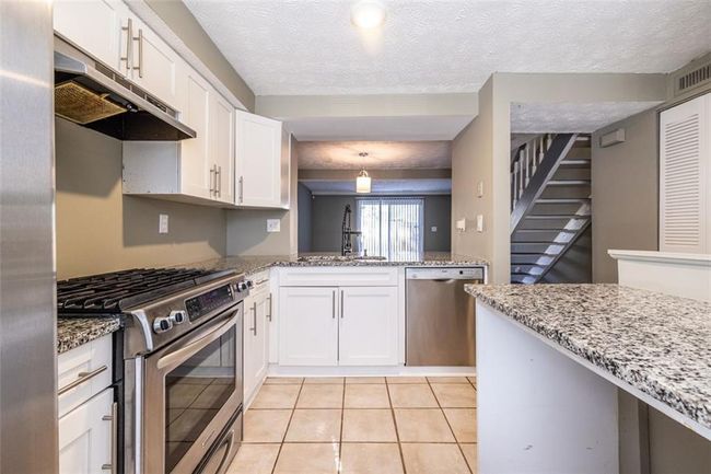 845 Regal Path Ln, Townhouse with 2 bedrooms, 1 bathrooms and 2 parking in Decatur GA | Image 4