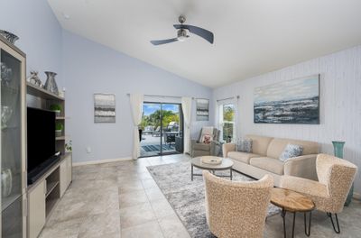 Living room vaulted ceiling | Image 3