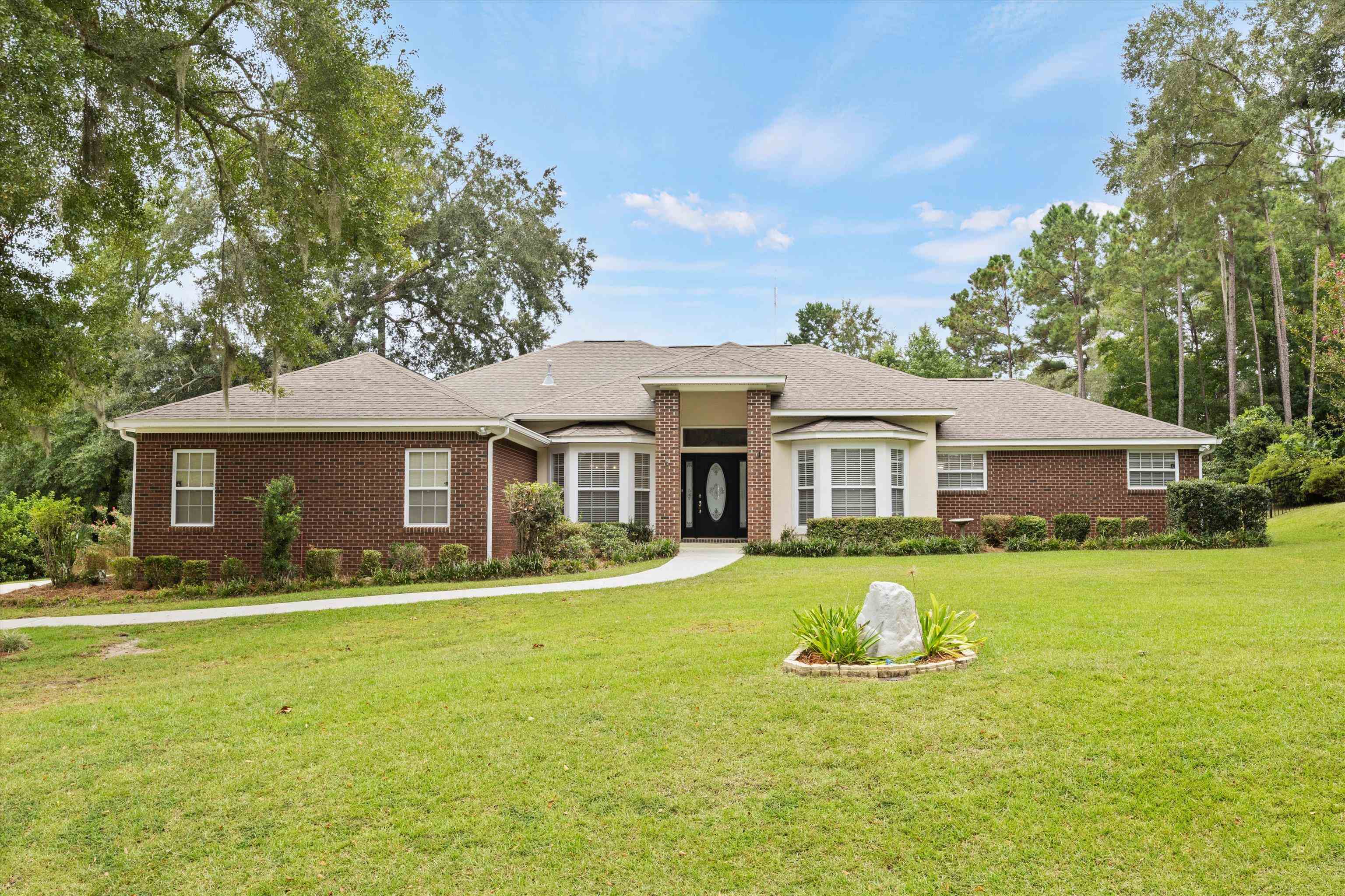 Rangewood Dr, Tallahassee, FL 32309