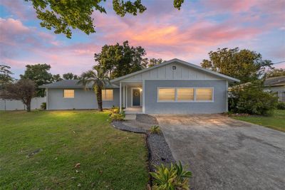 3823 Se 9 Th Place, House other with 4 bedrooms, 2 bathrooms and null parking in Ocala FL | Image 1