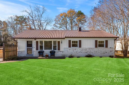 3723 Dallas Hgh Shls Hwy, Dallas, NC, 28034-7722 | Card Image