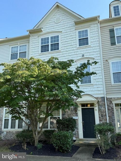 708 Redgate Ln, WOODBRIDGE, VA, 22191-1459 | Card Image
