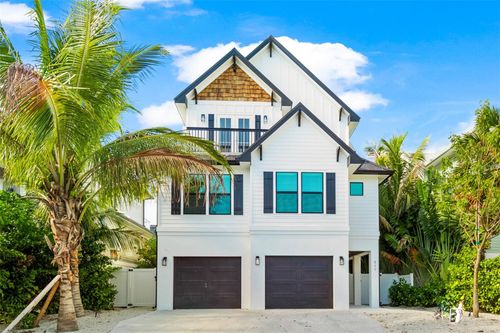 211 Grant Dr, SARASOTA, FL, 34236-2028 | Card Image