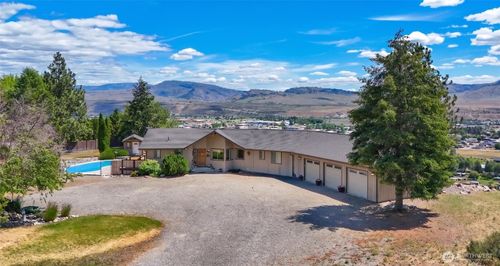 32 Valley View Park Dr, Omak, WA, 98841-9366 | Card Image