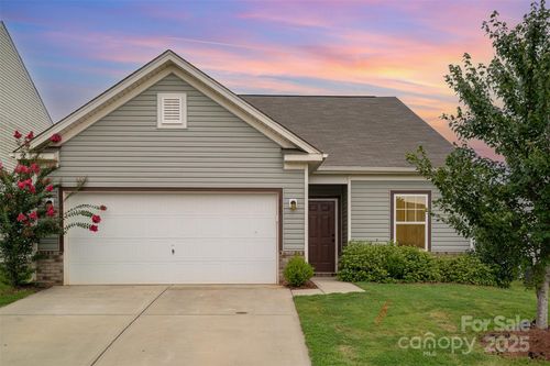 145 Hidden Lakes Rd, Statesville, NC, 28677-8740 | Card Image