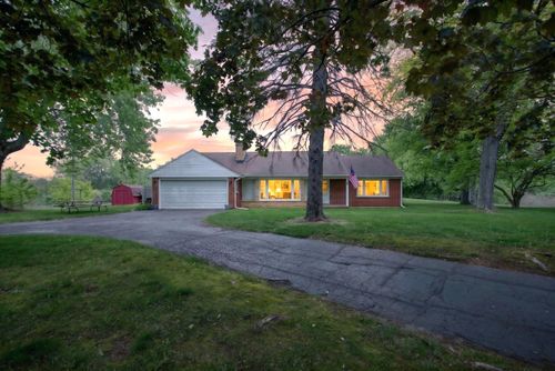 10260 Mack Island Rd, Grass Lake, MI, 49240-9364 | Card Image