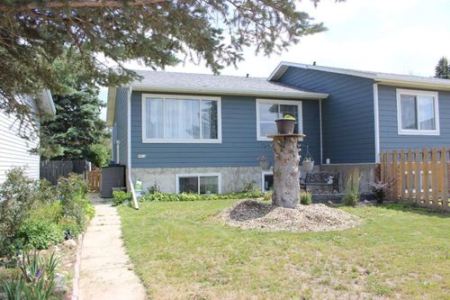 401A 8 Street, Picture Butte, AB, T0K1V0 | Card Image