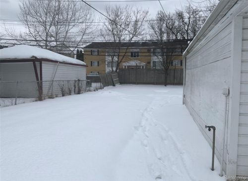 315 Biltmore St, Inkster, MI, 48141-3534 | Card Image