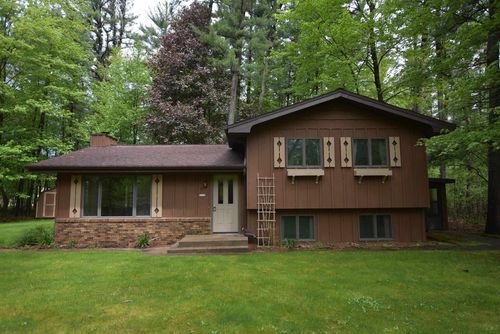 W8664 Buckhorn Circle, WAUTOMA, WI, 54982 | Card Image