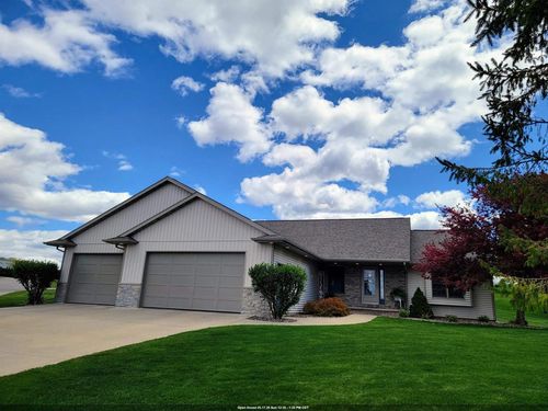 220 East Ridge Street, NEW LONDON, WI, 54961 | Card Image