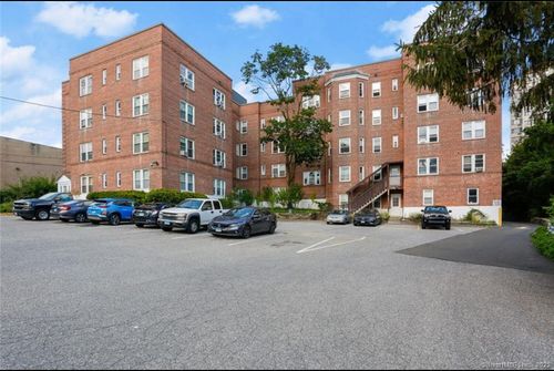 apt-gr8-70 Strawberry Hill Ave, Stamford, CT, 06902-2651 | Card Image