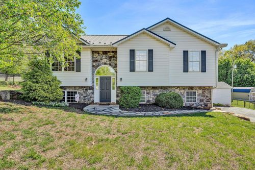 1392 Virginia Woods Dr, Moneta, VA, 24121-4584 | Card Image