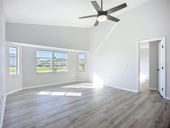 2nd living/dining | Image 15