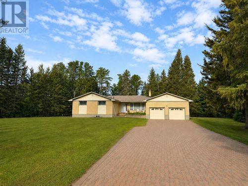3135 Lloyd St, Thunder Bay, ON, P7K1B6 | Card Image