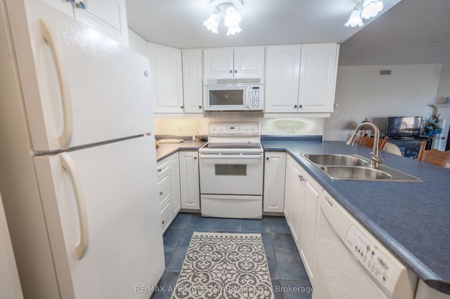 304 - 331 Water St W, Condo with 2 bedrooms, 2 bathrooms and null parking in Cornwall ON | Image 9