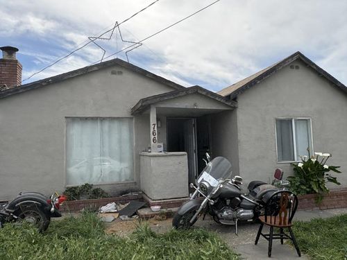 766 Holly St, Salinas, CA, 93905-1044 | Card Image
