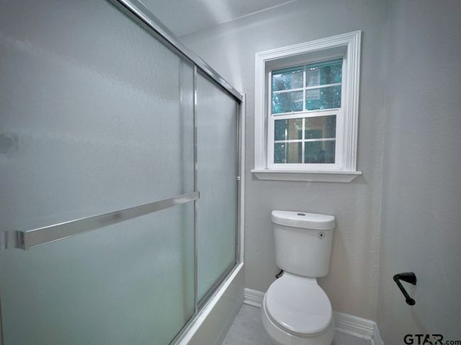 18003 Lookout Lake Cir, House other with 3 bedrooms, 2 bathrooms and null parking in Flint TX | Image 19