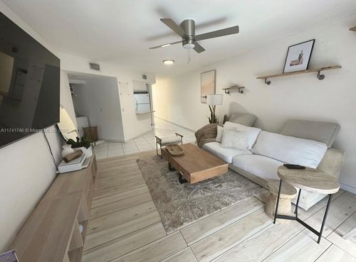 203-8373 Lake Dr, Doral, FL, 33166 | Card Image