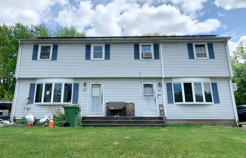 147 Rethal St, Southington, CT, 06489-1239 | Card Image
