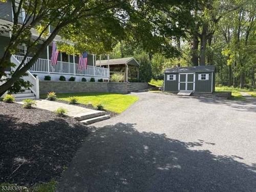 24 W Grand St, Hampton, NJ, 08827-2736 | Card Image