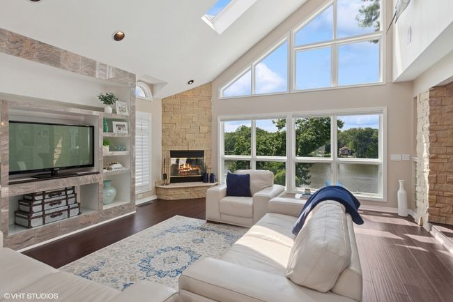 6N142 Riverside Dr, House other with 4 bedrooms, 4 bathrooms and 2 parking in St. Charles IL | Image 6