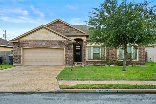 212 Los Laureles Dr, San Juan, TX, 78589-0135 | Card Image