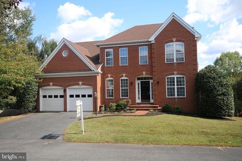 2410 Dakota Lakes Dr, HERNDON, VA, 20171-2995 | Card Image