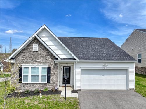 401 Dana Dr, New Kensington, PA, 15068-2119 | Card Image