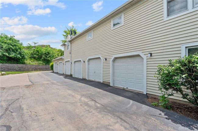 3163 Gracemore Ave, Condo with 2 bedrooms, 3 bathrooms and null parking in Kettering OH | Image 37