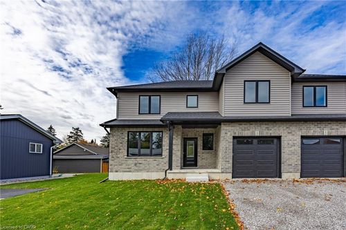 3 Maple Ave, Port Dover, ON, N0A1N6 | Card Image