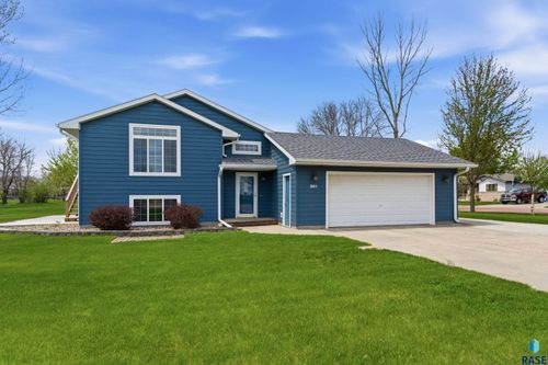 301 S Pierce St Street, Salem, SD, 57058 | Card Image
