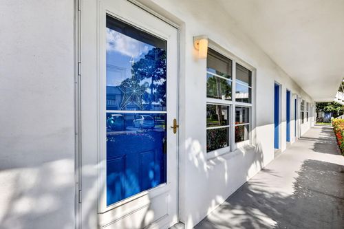 m4-2929 Se Ocean Blvd, Stuart, FL, 34996-2782 | Card Image