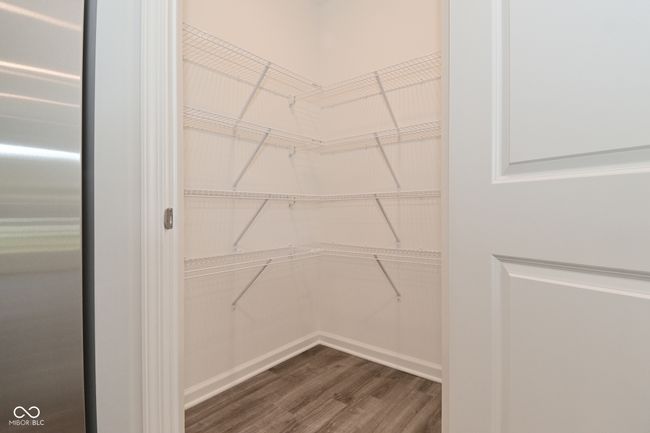 Large Walk-in Pantry | Image 12