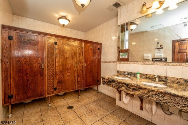 217 Frelinghuysen Ave, Home with 0 bedrooms, 5 bathrooms and null parking in Newark NJ | Image 27