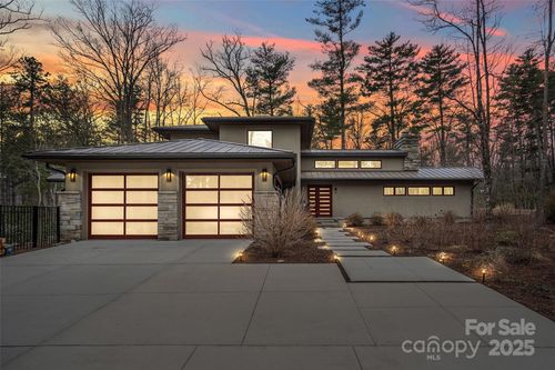 27 Hawberry Ct, Asheville, NC, 28805-0035 | Card Image