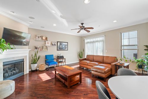 0-8712 Ferris Ave, Morton Grove, IL, 60053-2841 | Card Image