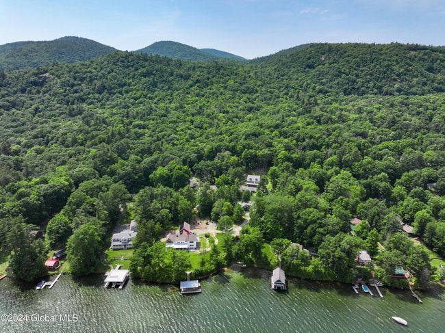 8 Sunrise Ct, House other with 3 bedrooms, 2 bathrooms and 6 parking in Silver Bay NY | Image 37