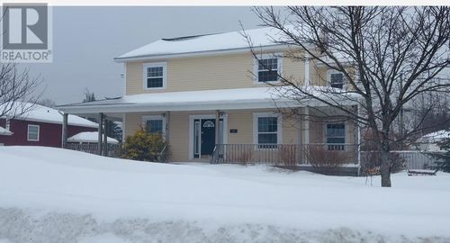 26 Thomas St, Grand Falls Windsor, NL, A2A2V6 | Card Image