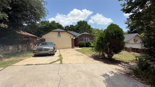 5802 Teri Rd, Austin, TX, 78744-4039 | Card Image