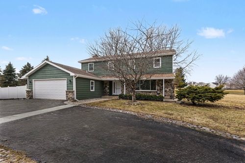 3002 N Maple Tree Ln, Wadsworth, IL, 60083-9208 | Card Image