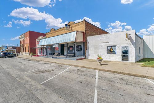 516 E Locust St, Chatsworth, IL, 60921-8197 | Card Image