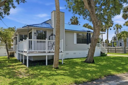 105 Mcdonald St, South Daytona, FL, 32119-3001 | Card Image
