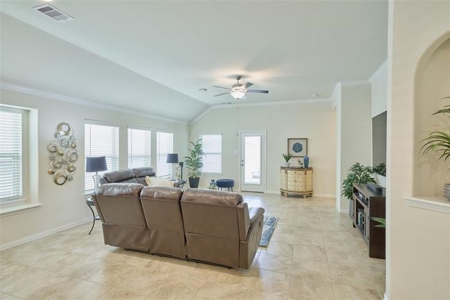 18811 Palmetto Hills Dr, House other with 3 bedrooms, 2 bathrooms and 2 parking in New Caney TX | Image 14