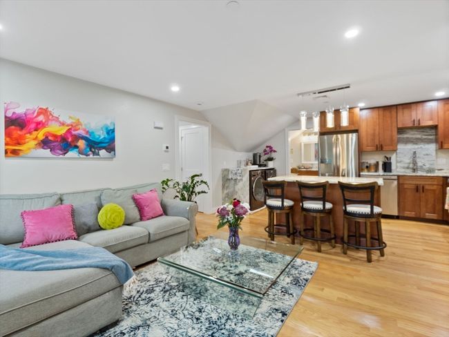 APT-3 - 6 Nelly St, Condo with 2 bedrooms, 1 bathrooms and 2 parking in Wakefield MA | Image 12