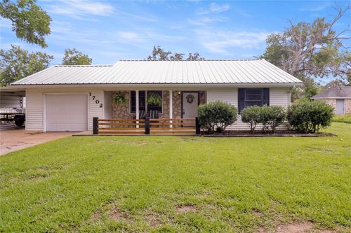 1702 Highway 332 W, Lake Jackson, TX, 77566 | Card Image