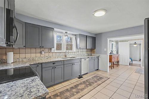 2200 Dillon Rd, High Ridge, MO, 63049-1700 | Card Image