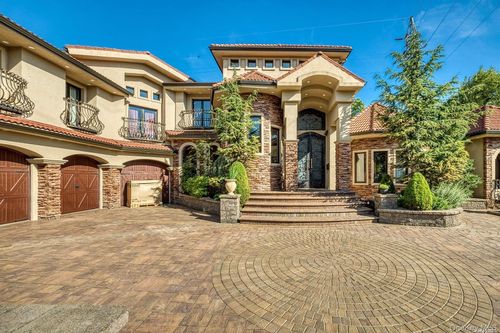 959 S End, Woodmere, NY, 11598-1023 | Card Image